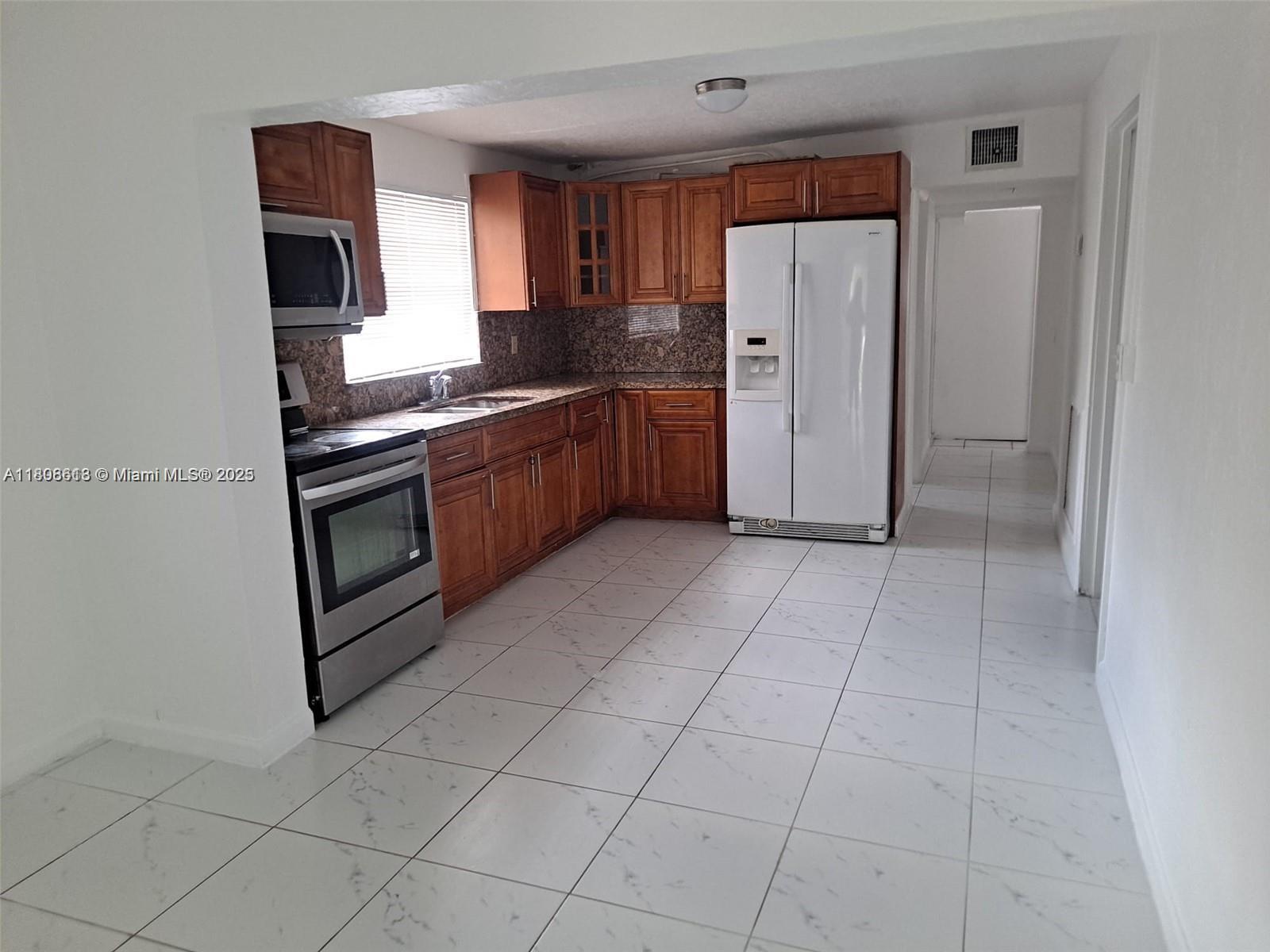 3708 Sw 58th Ave 0 Property Photo 6