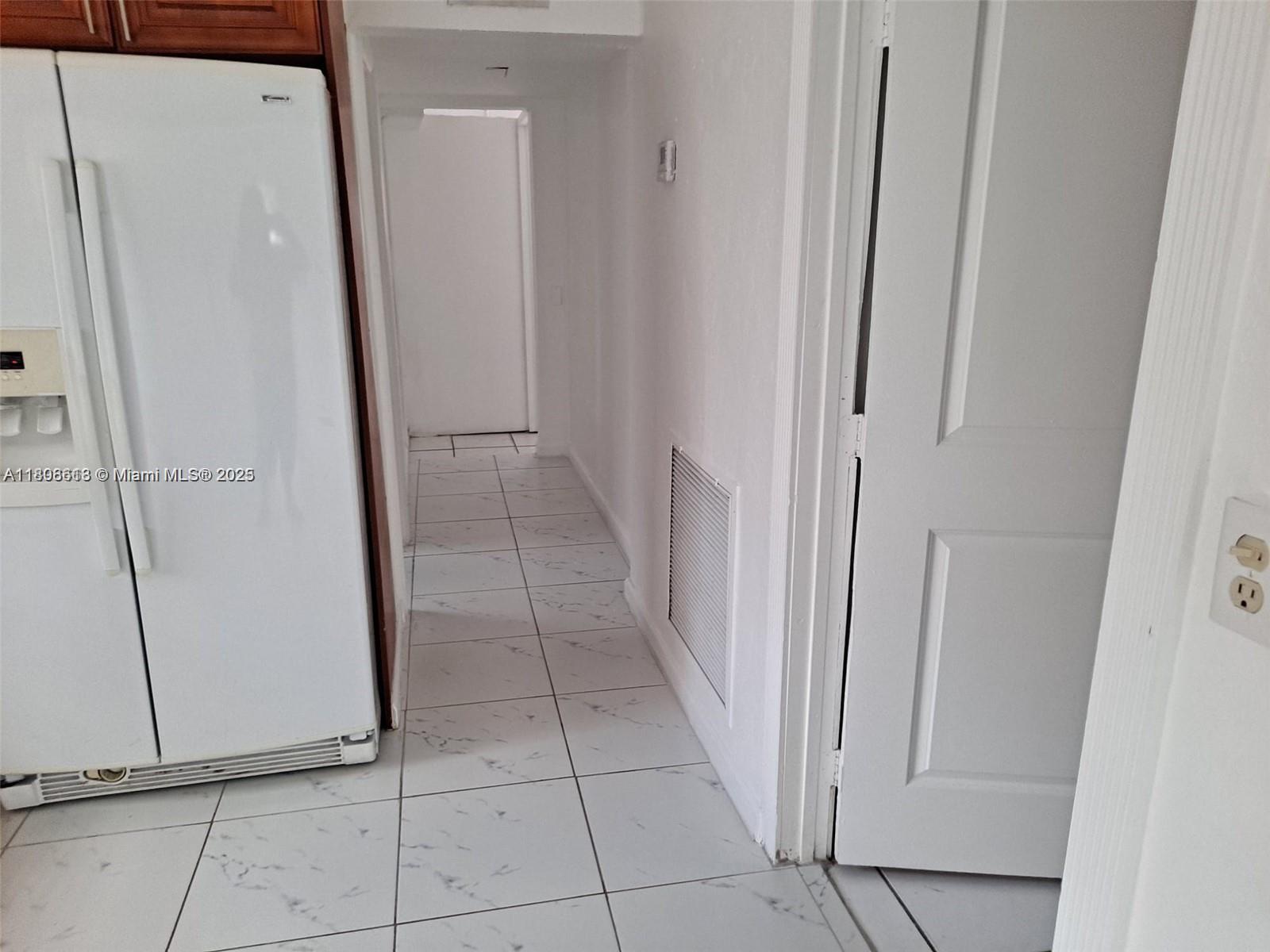 3708 Sw 58th Ave 0 Property Photo 8