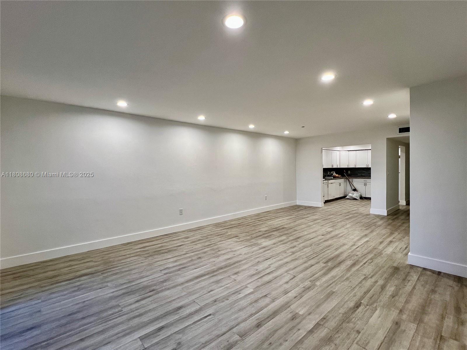 2005 Sans Souci Blvd 202 Property Photo 2