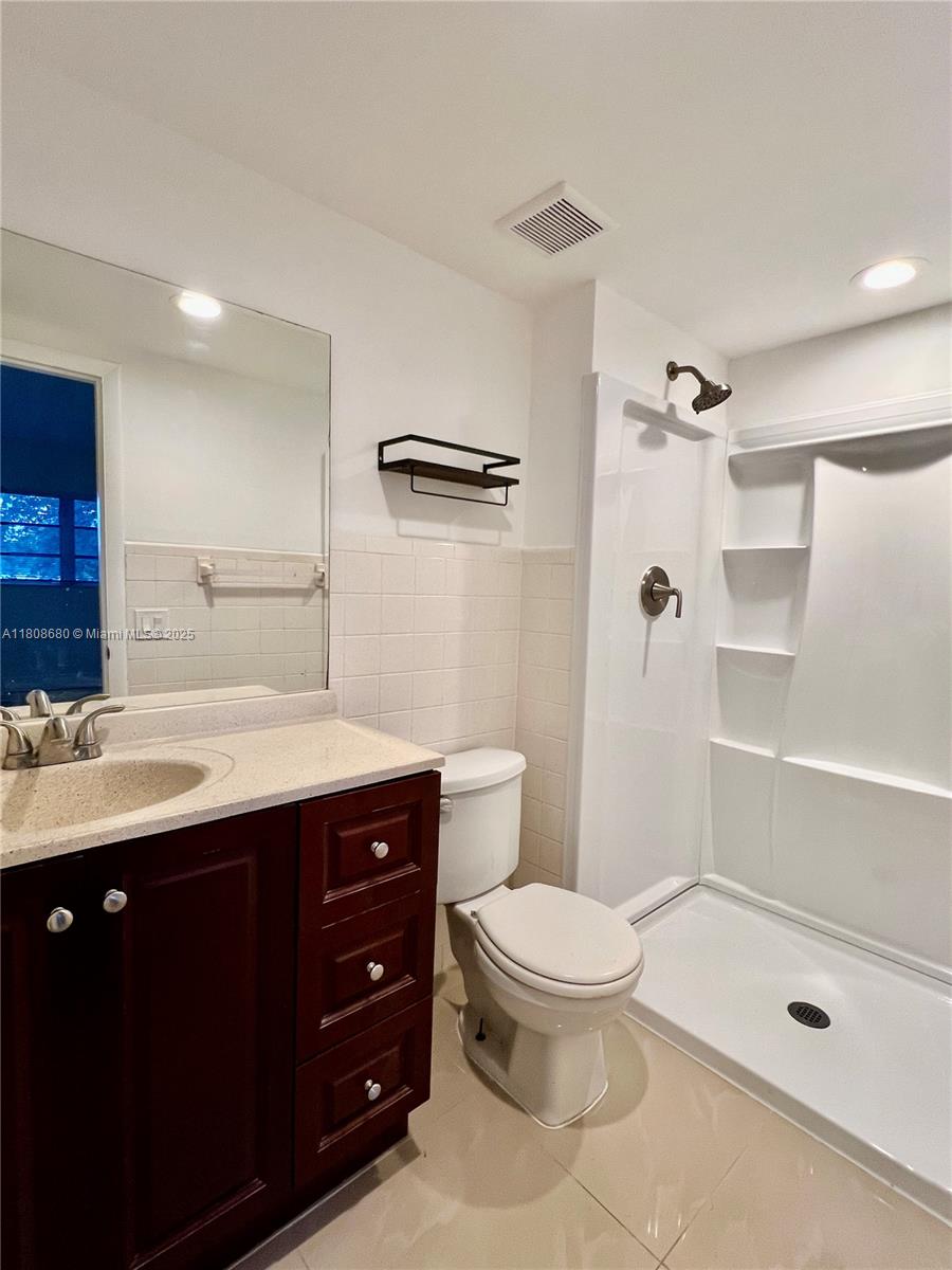 2005 Sans Souci Blvd 202 Property Photo 9