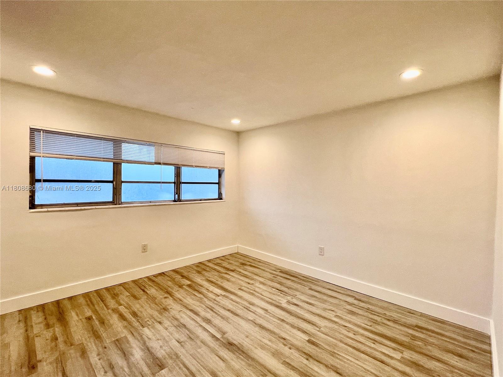 2005 Sans Souci Blvd 202 Property Photo 10