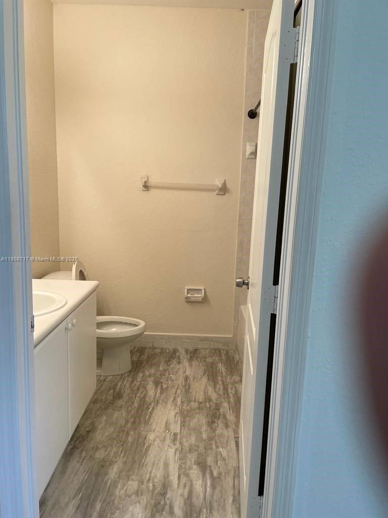 1652 Se 28th St 205 Property Photo 8