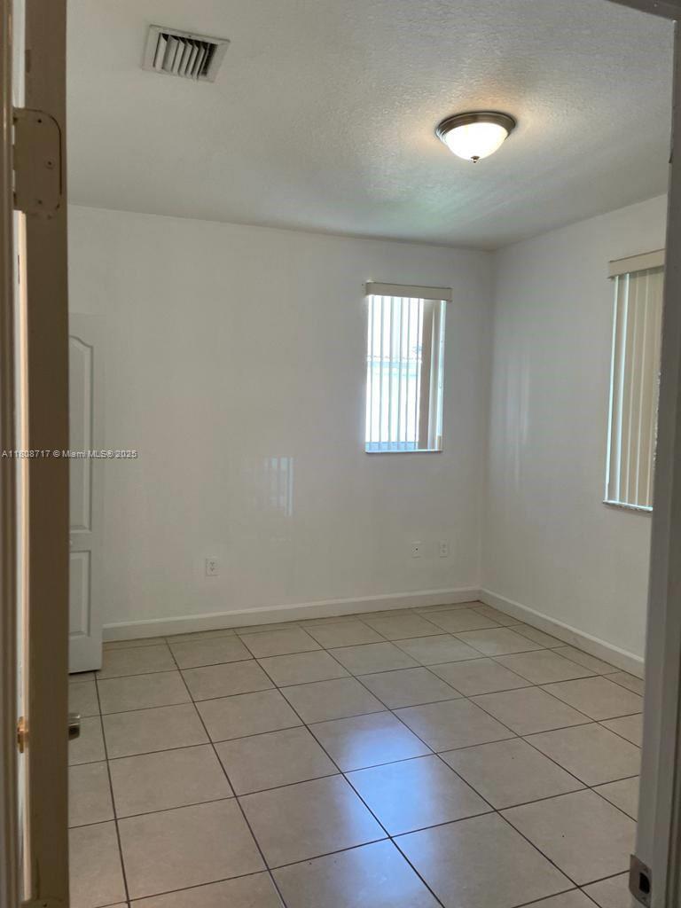 1652 Se 28th St 205 Property Photo 10