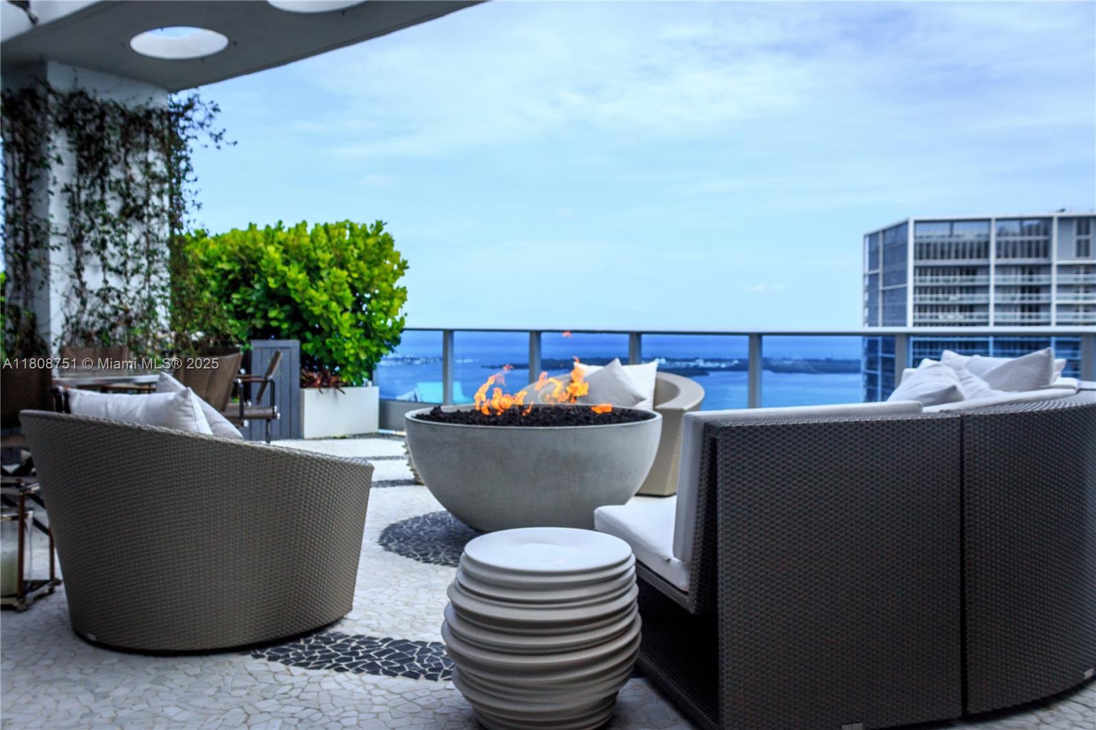 200 Biscayne Boulevard Way Ph-5404 Property Photo 1