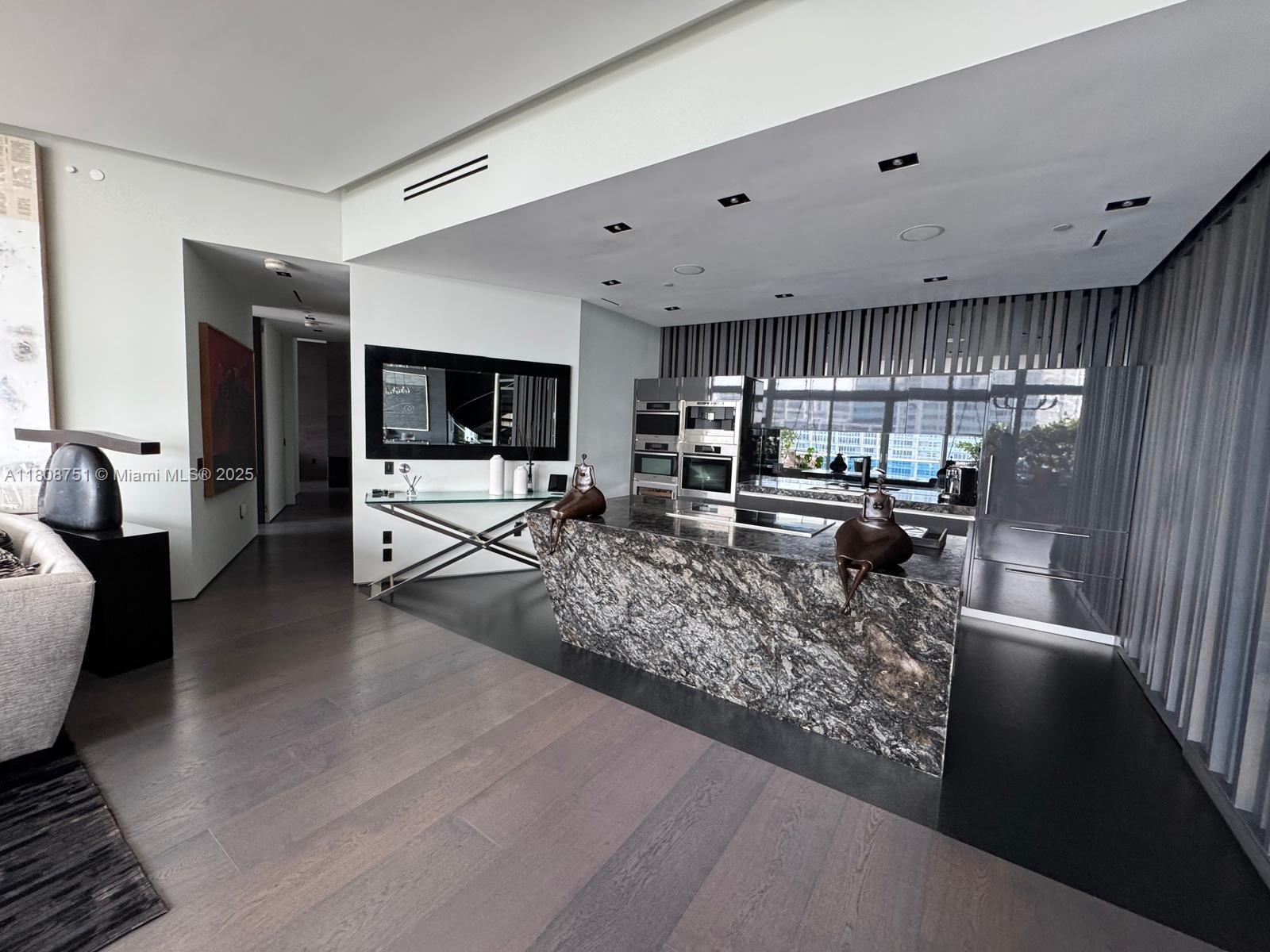 200 Biscayne Boulevard Way Ph-5404 Property Photo 24