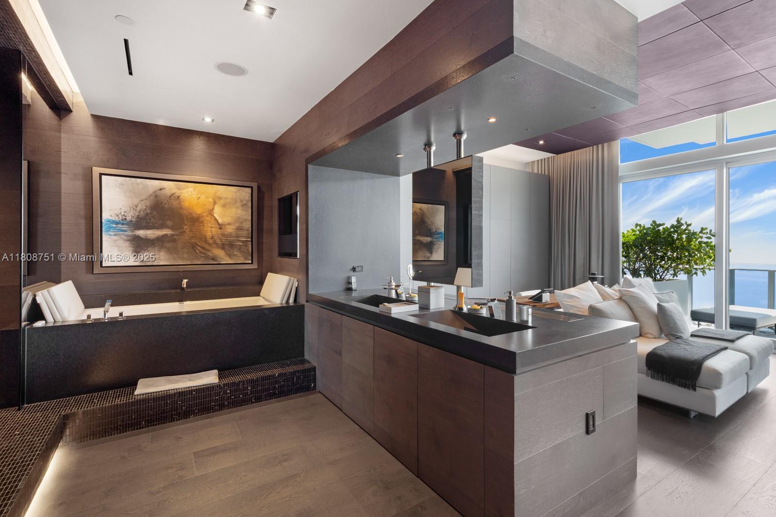 200 Biscayne Boulevard Way Ph-5404 Property Photo 36