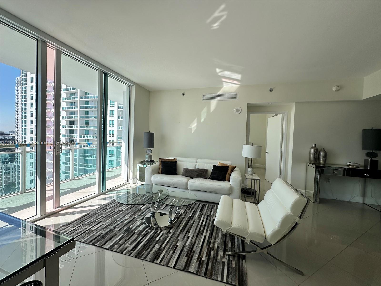 950 Brickell Bay Dr 2607 Property Photo 3