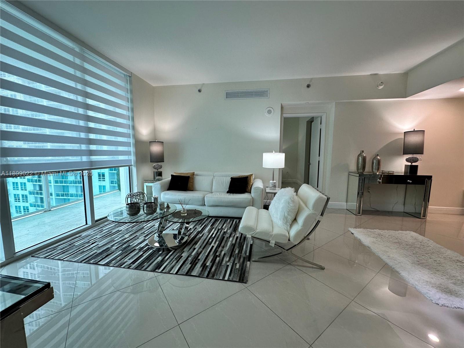 950 Brickell Bay Dr 2607 Property Photo 15