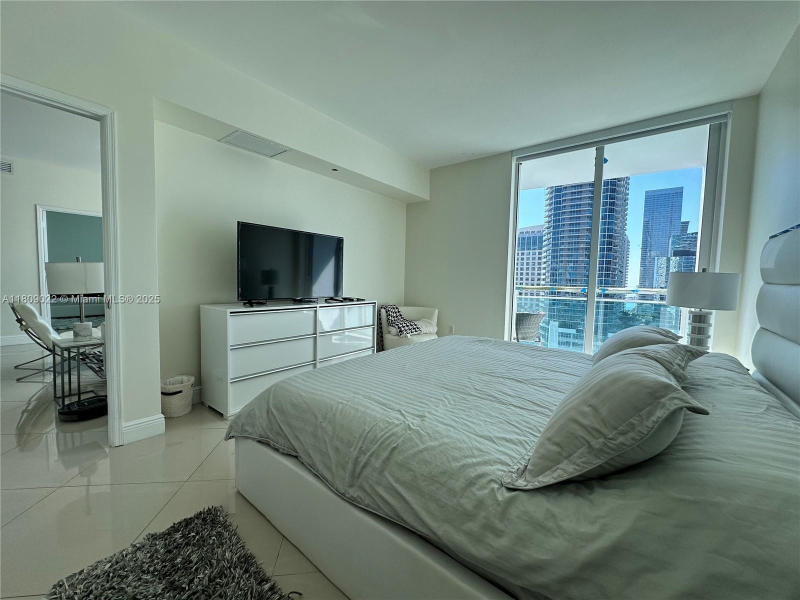 950 Brickell Bay Dr 2607 Property Photo 22