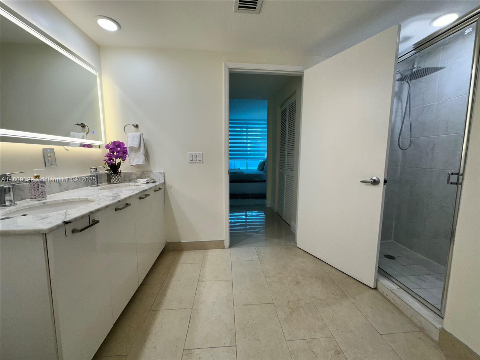 950 Brickell Bay Dr 2607 Property Photo 30