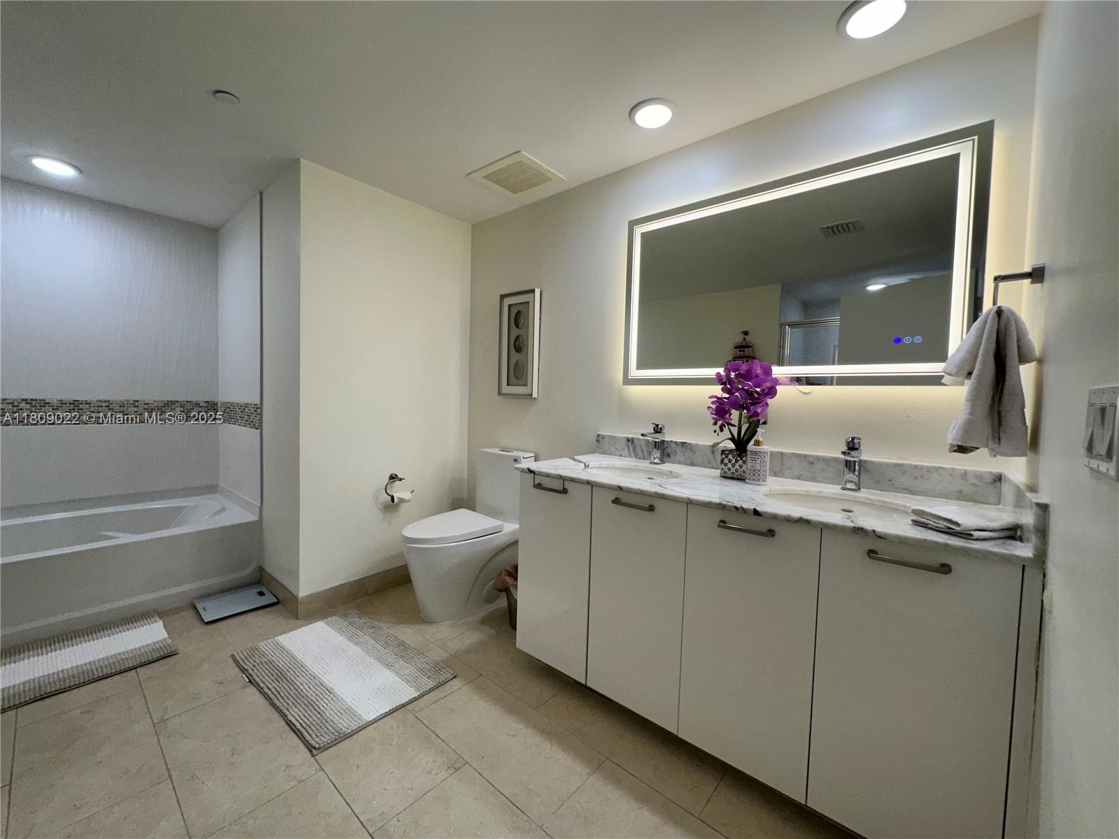 950 Brickell Bay Dr 2607 Property Photo 32