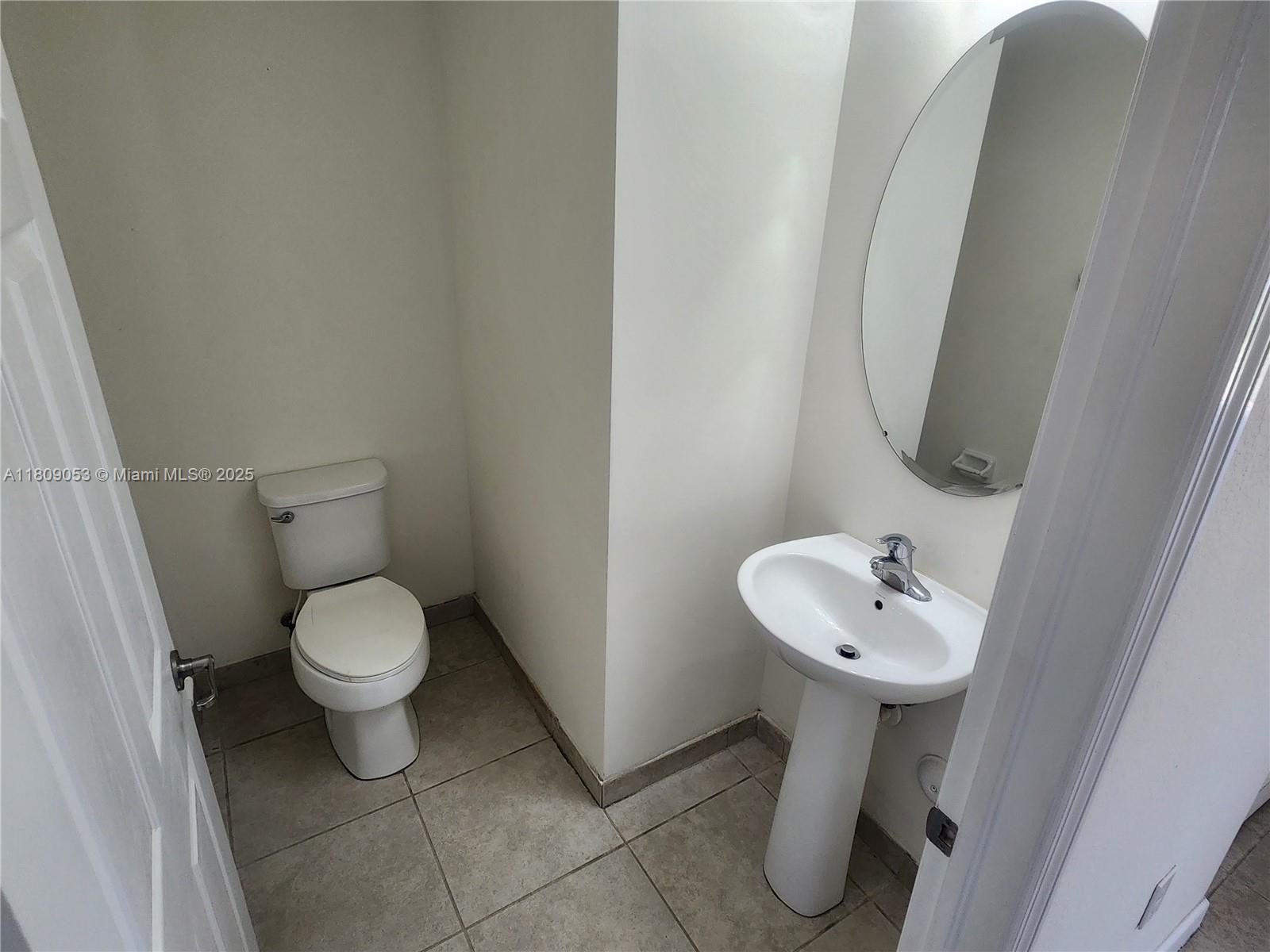 3750 Se 3rd St Property Photo 5