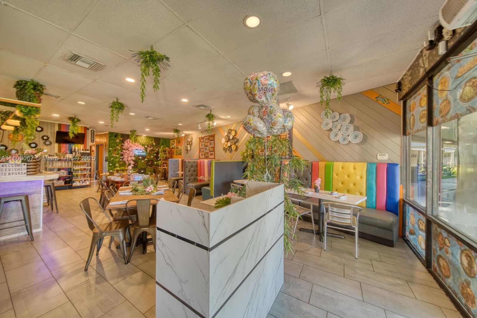 Full Service Restaurant For Sale In The Crossings With Outdoor T Property Photo 1