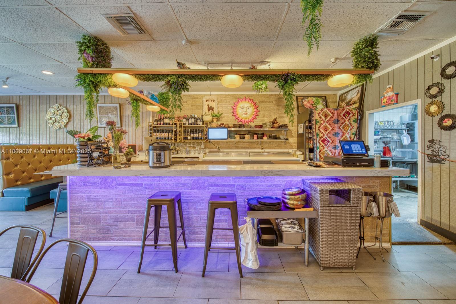 Full Service Restaurant For Sale In The Crossings With Outdoor T Property Photo 2