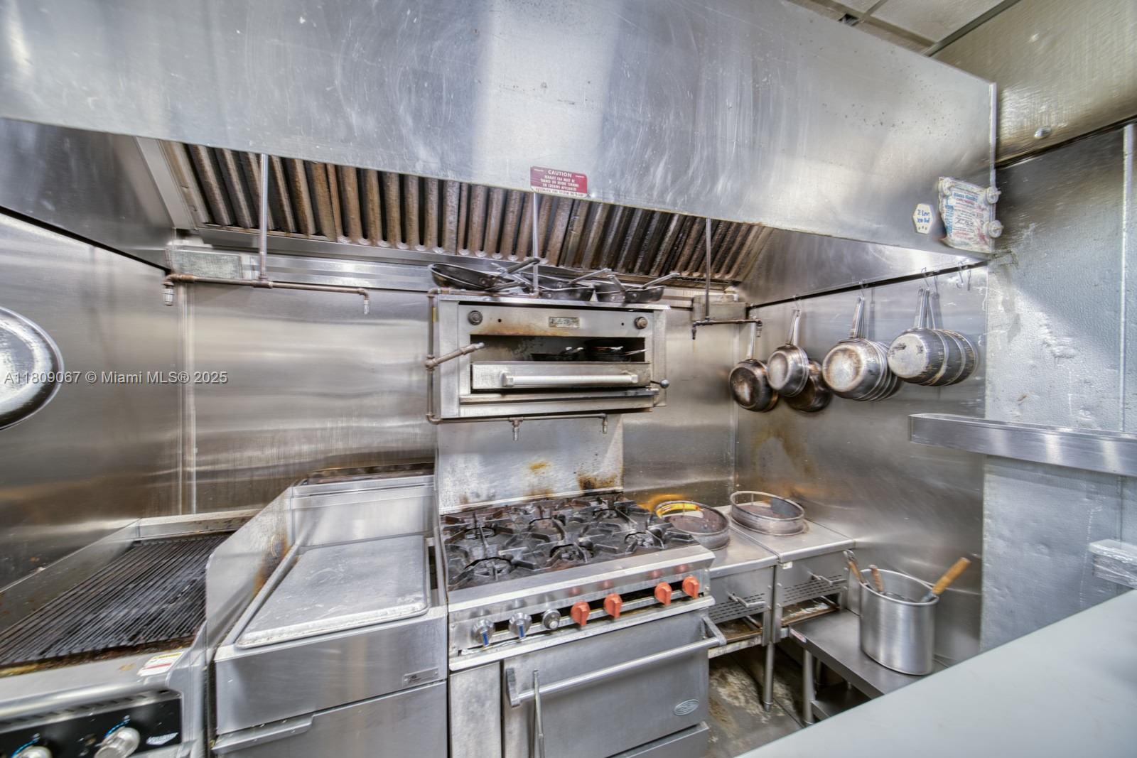 Full Service Restaurant For Sale In The Crossings With Outdoor T Property Photo 15