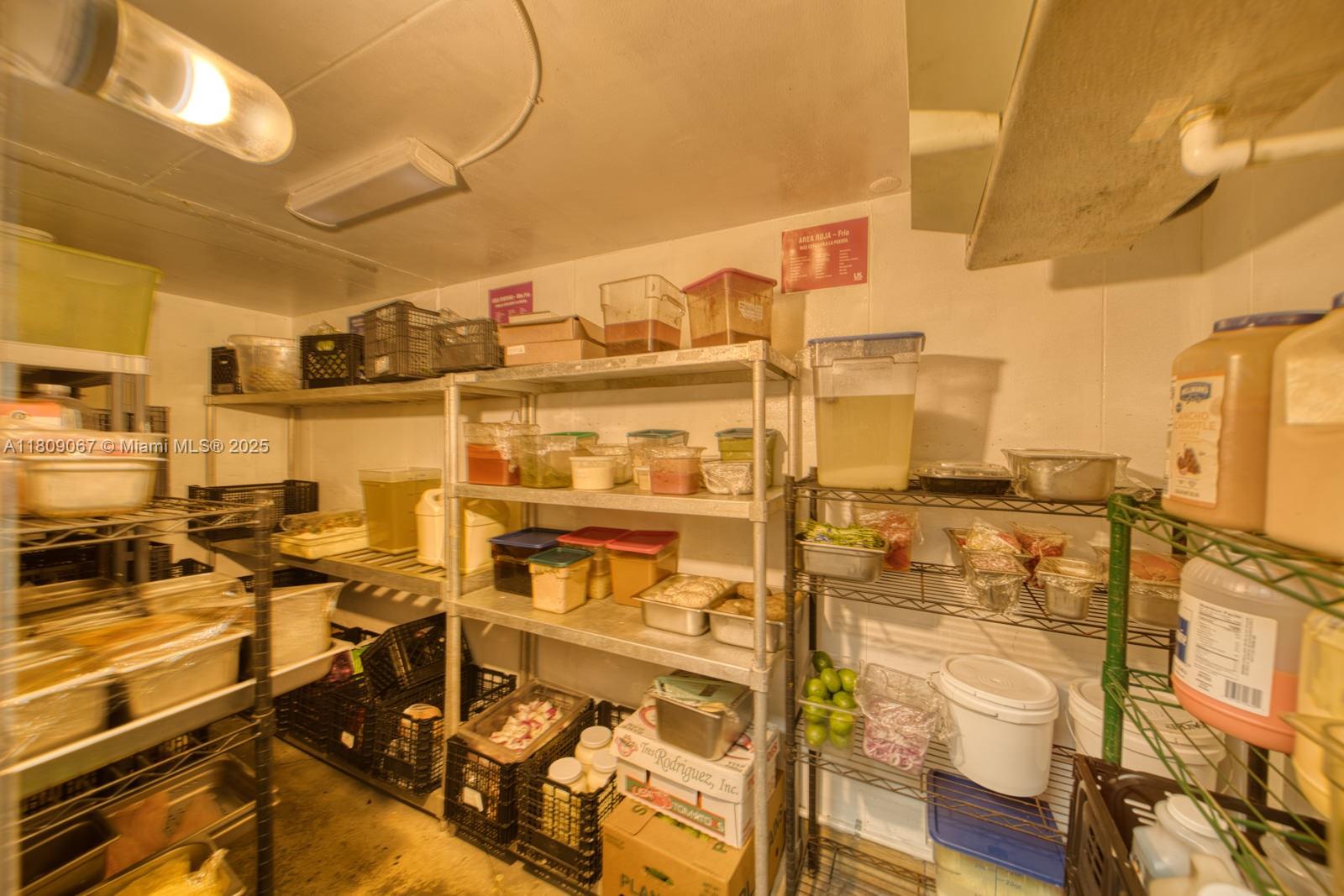 Full Service Restaurant For Sale In The Crossings With Outdoor T Property Photo 20