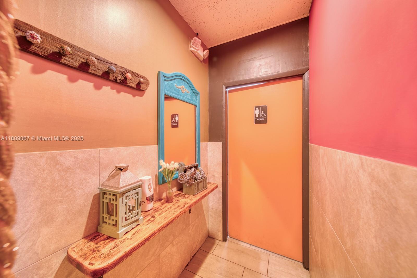 Full Service Restaurant For Sale In The Crossings With Outdoor T Property Photo 22