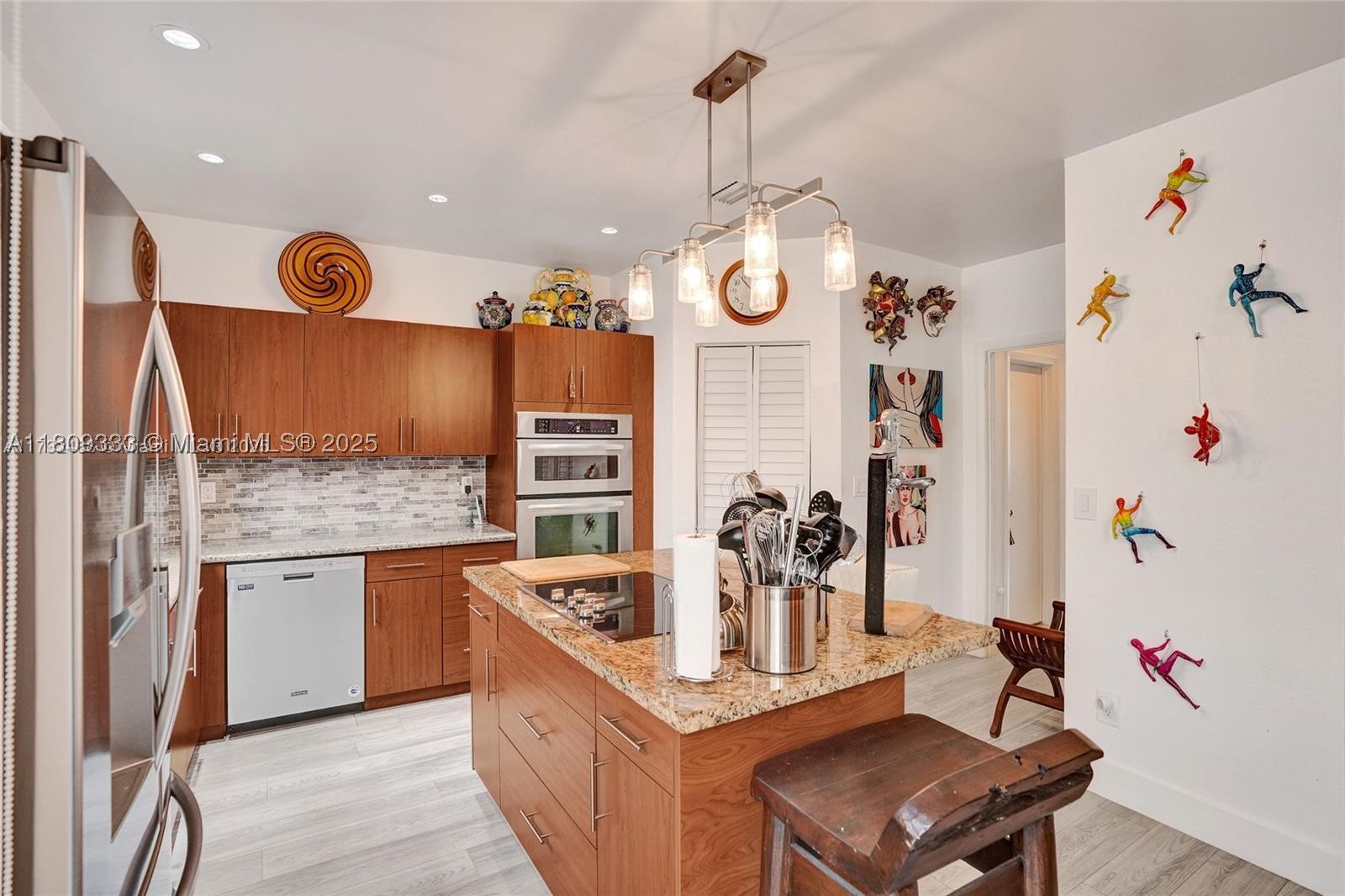 21388 Marina Cove Cir 13-g Property Photo 2