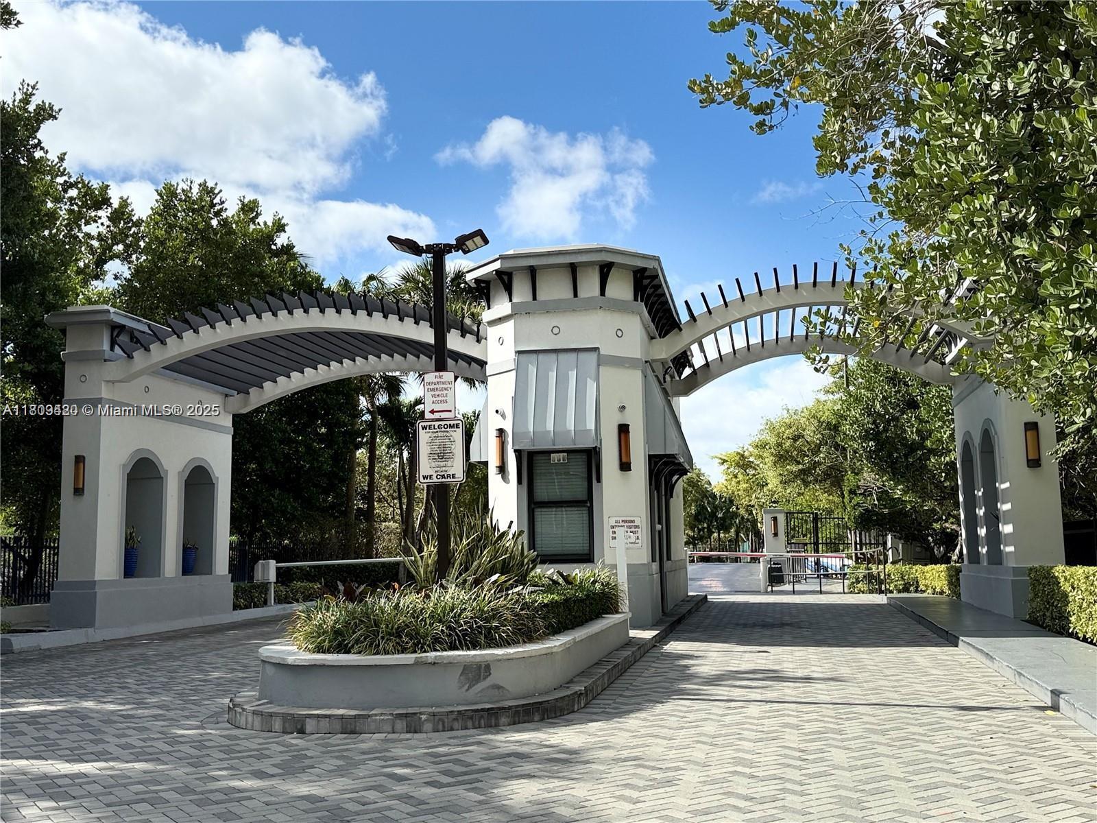 245 Poinciana Dr 505 Property Photo 1