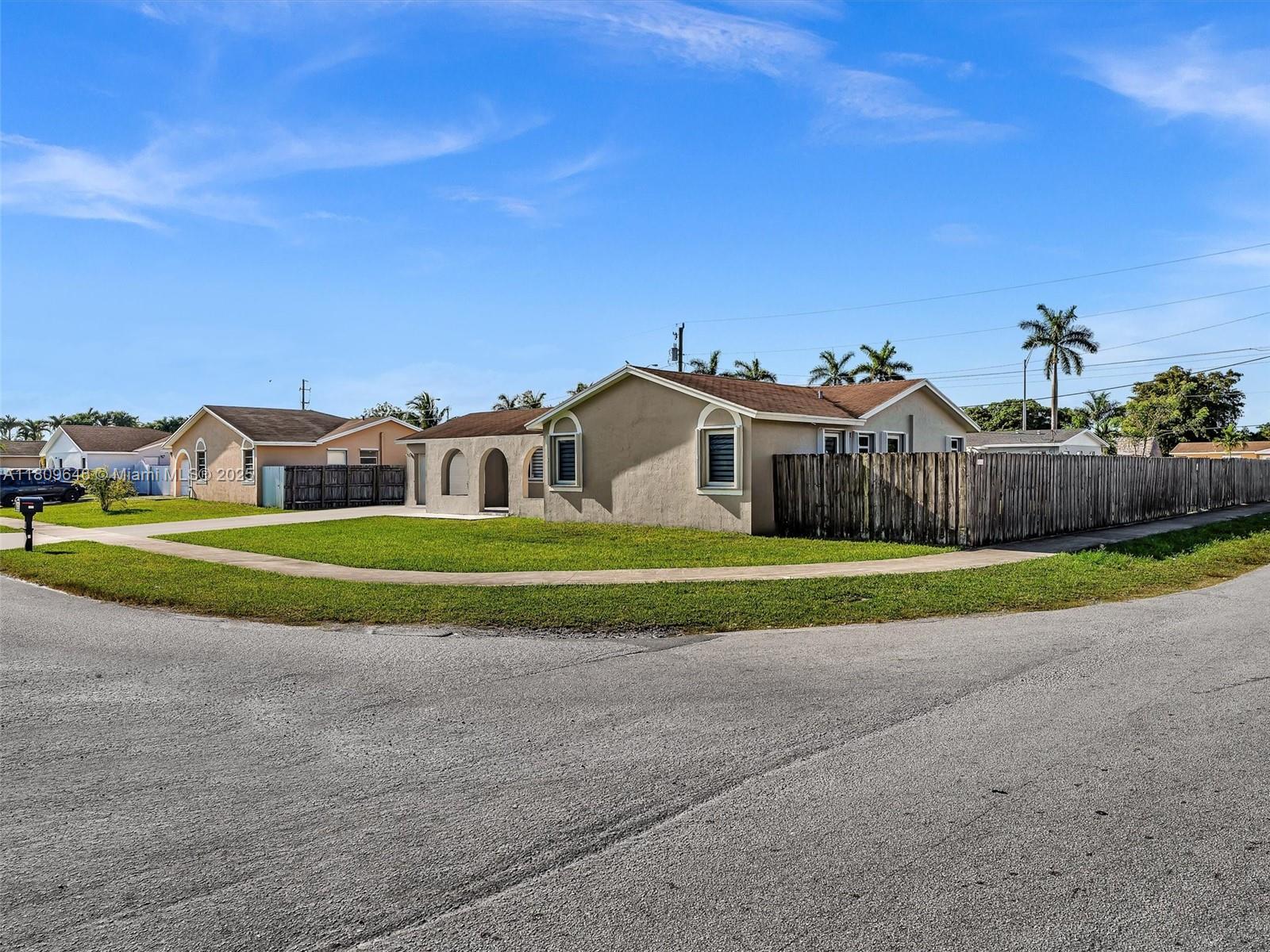 14340 Sw 287th St Property Photo 5
