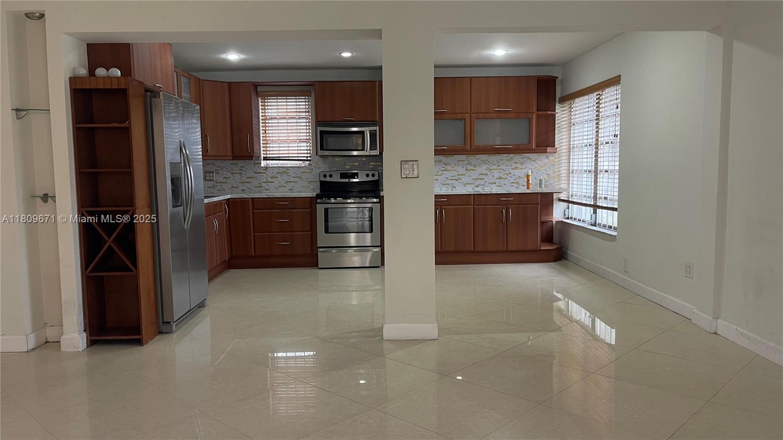 421 Ne 1st St 119 Property Photo 2