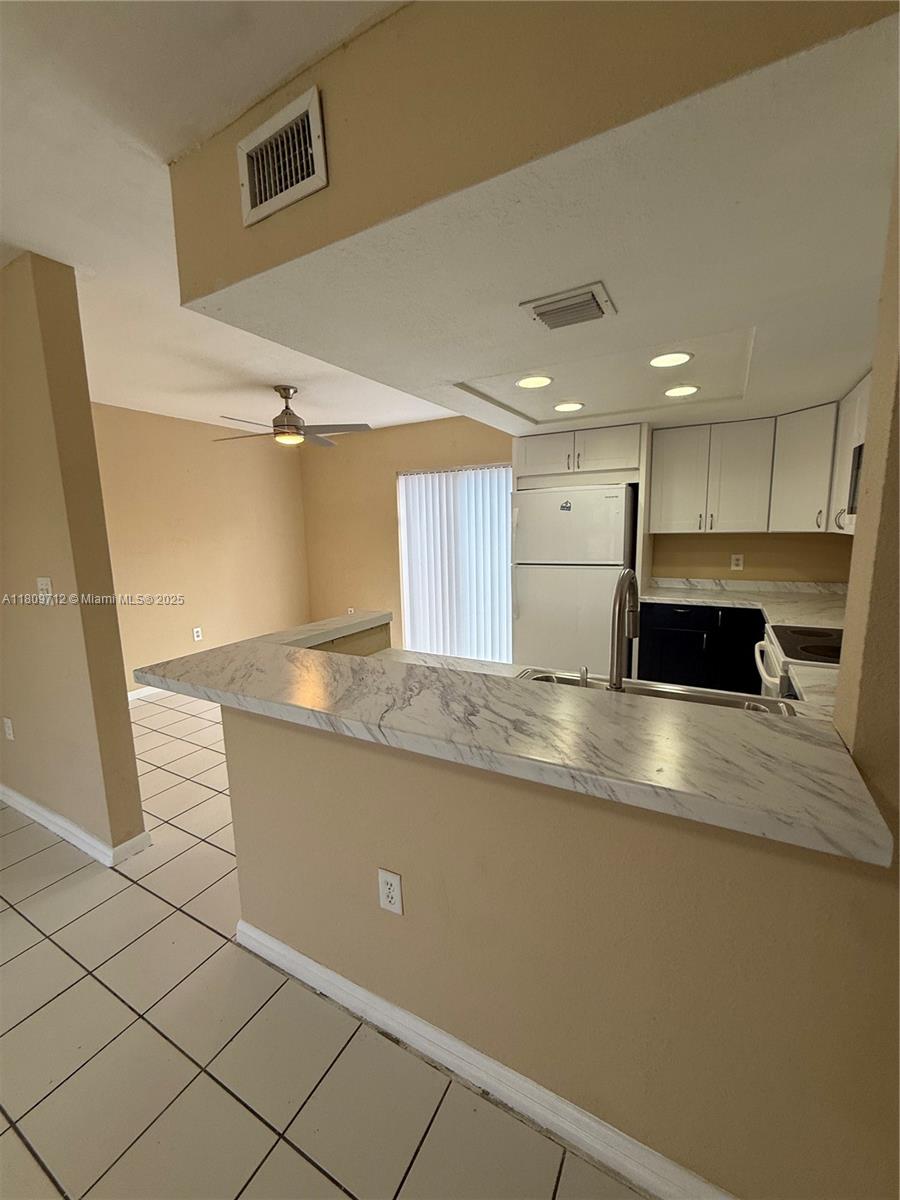 3208 San Remo Cir 3208 Property Photo 1