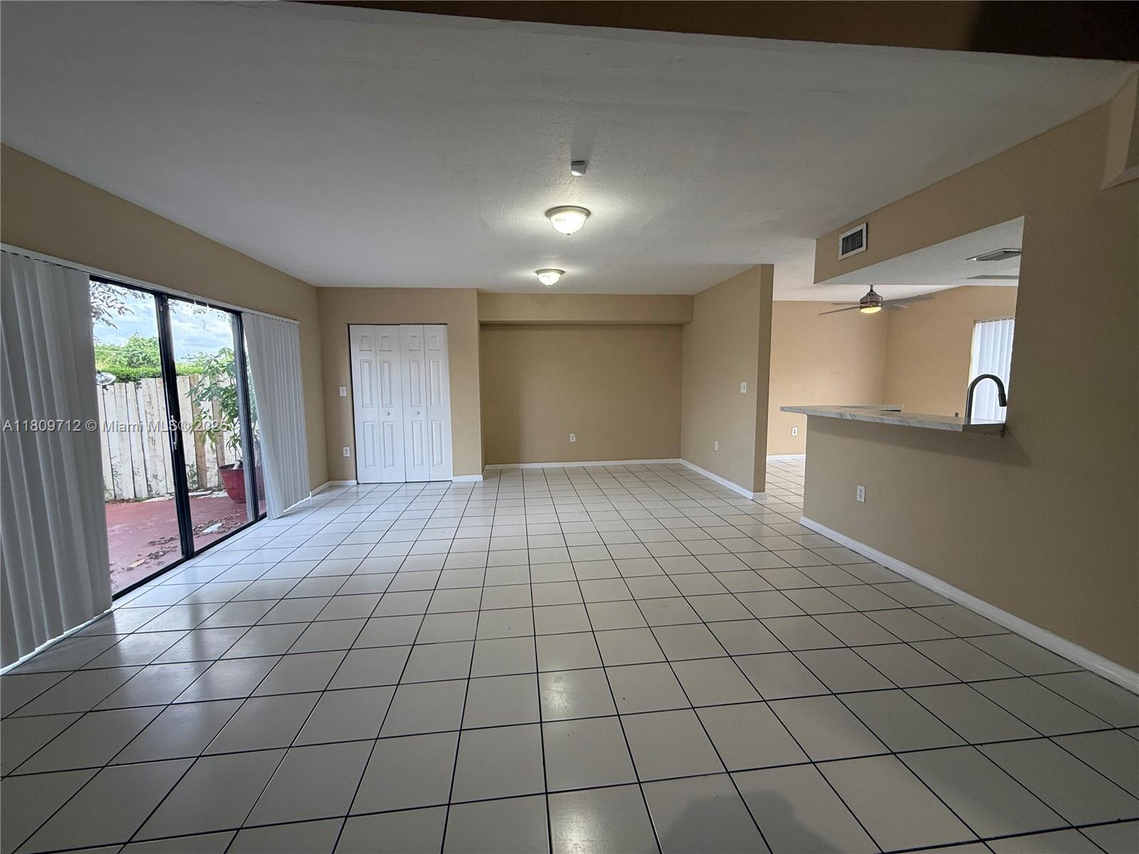 3208 San Remo Cir 3208 Property Photo 3