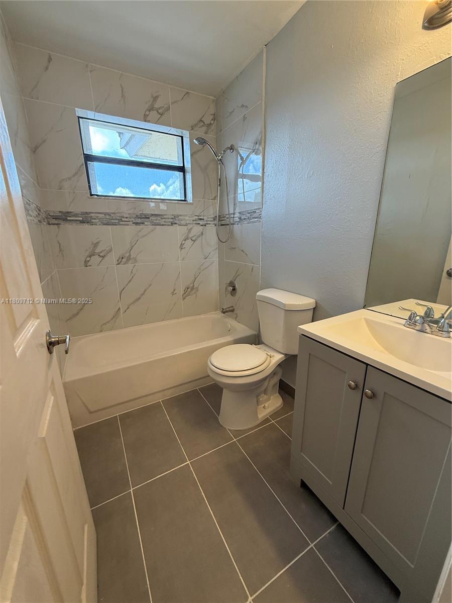 3208 San Remo Cir 3208 Property Photo 22
