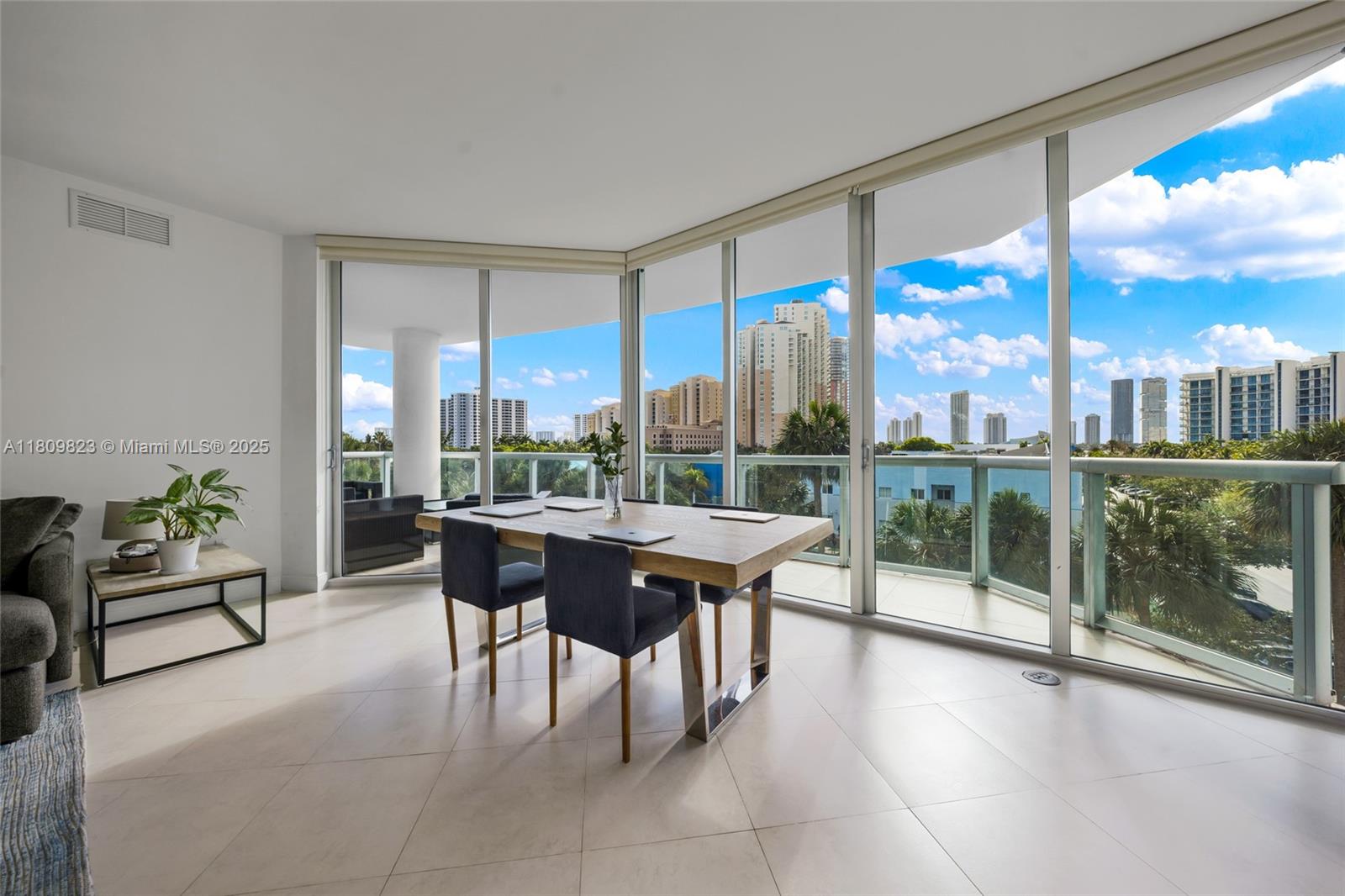 3131 Ne 188th St 2-506 Property Photo 1