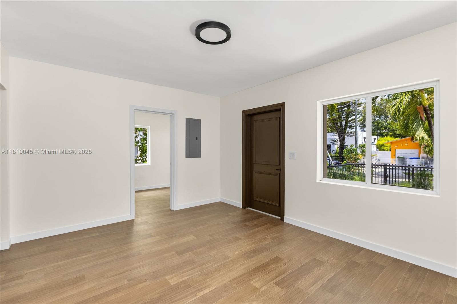 266 Nw 42nd St Property Photo 5