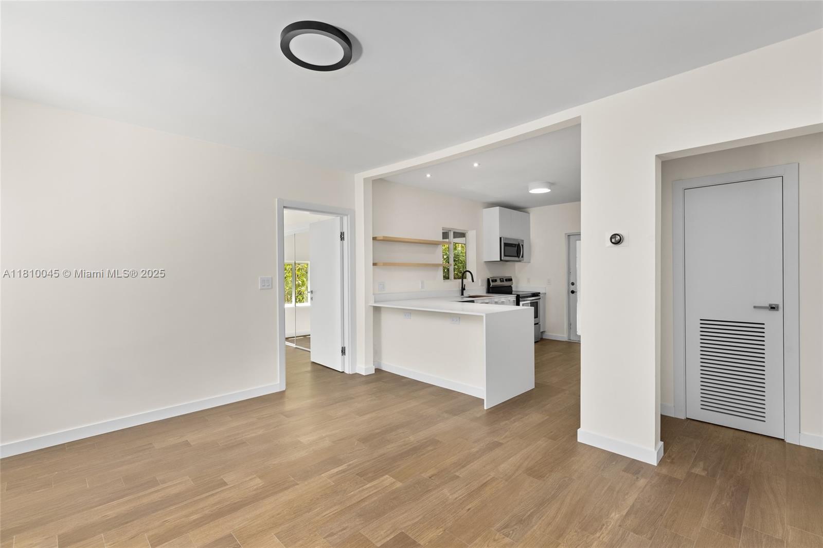 266 Nw 42nd St Property Photo 7