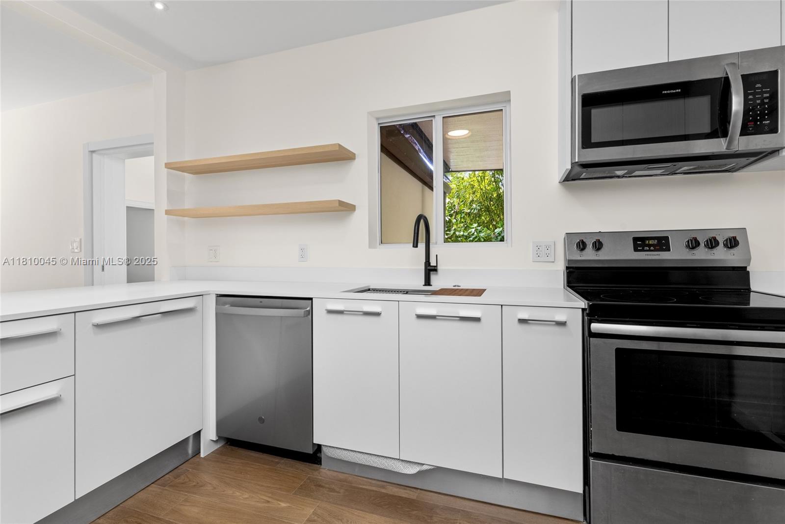 266 Nw 42nd St Property Photo 11