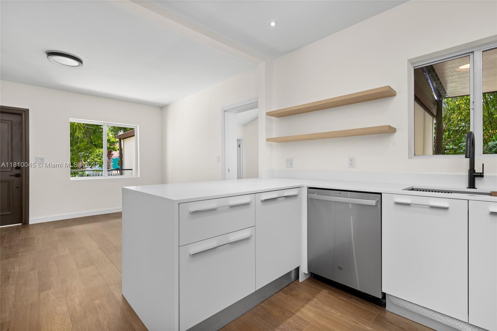 266 Nw 42nd St Property Photo 12