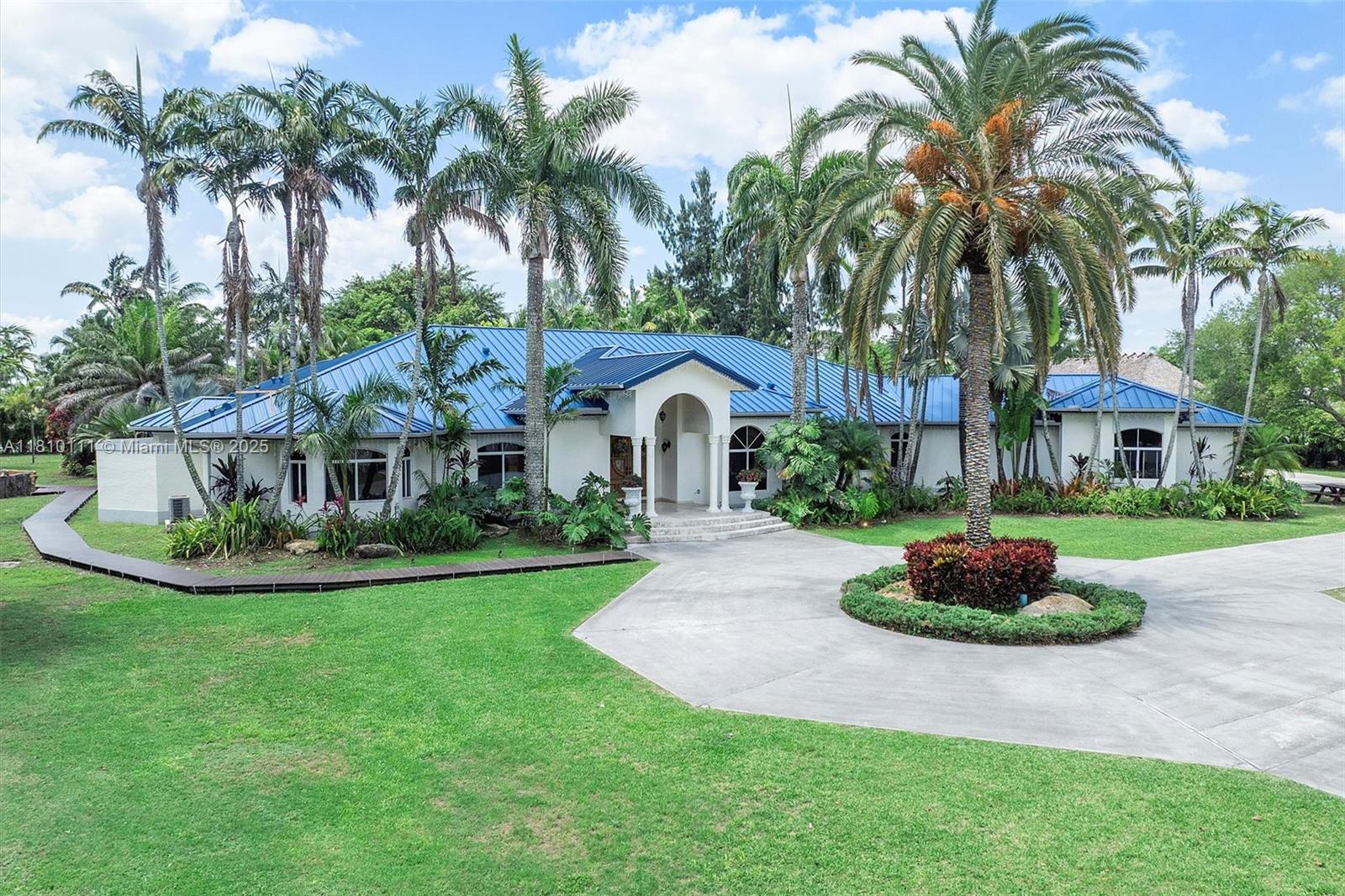 15960 SW 250th St
