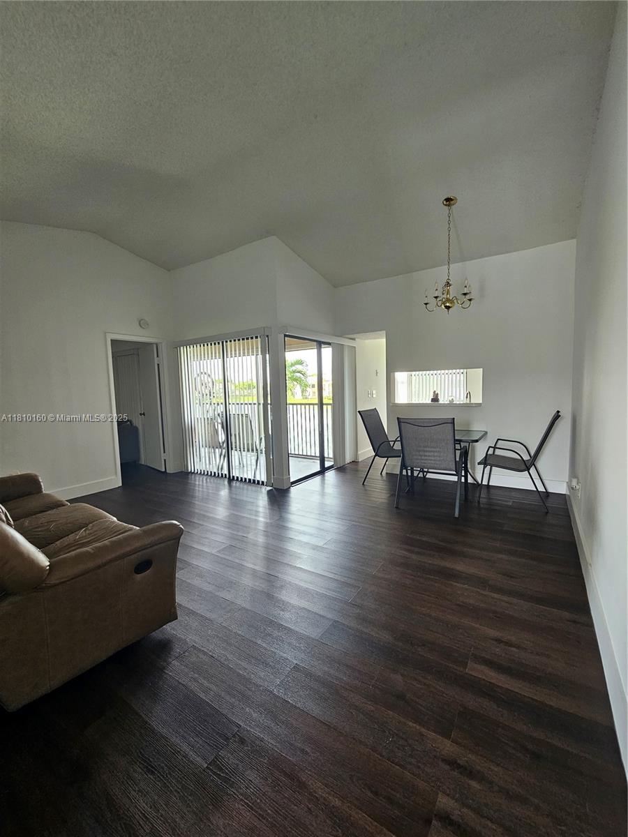 1002 Adams Ave 1002e Property Photo 3