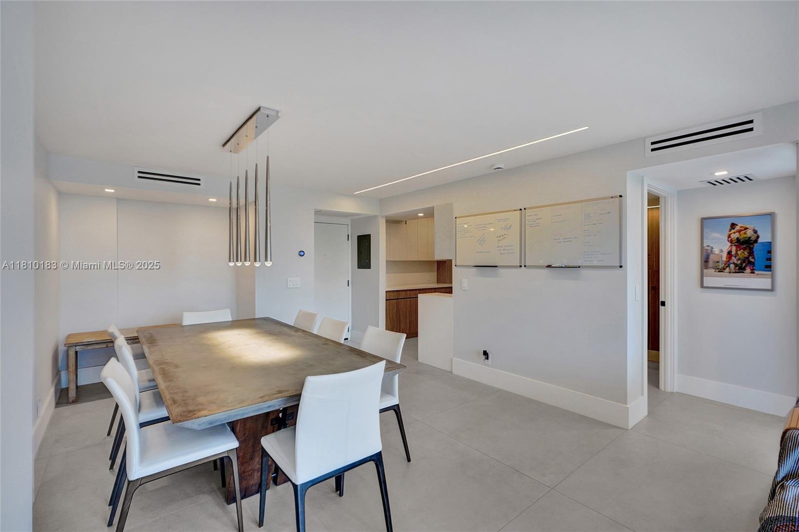 3401 N Country Club Dr 619 Property Photo 5