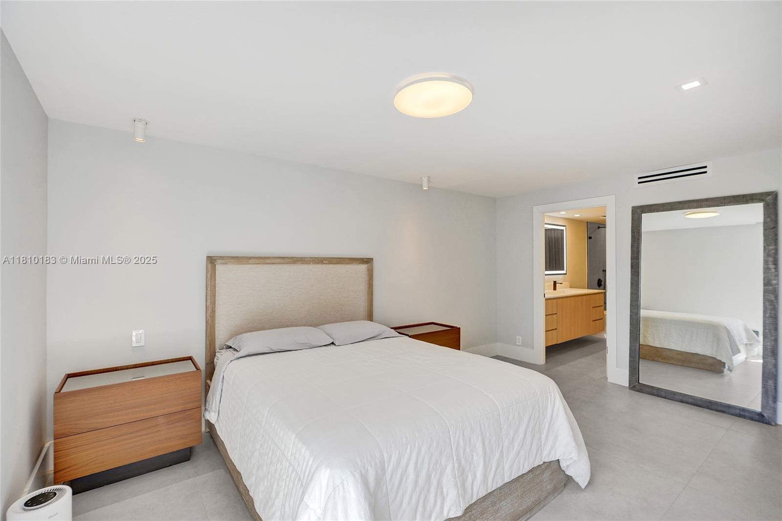 3401 N Country Club Dr 619 Property Photo 8