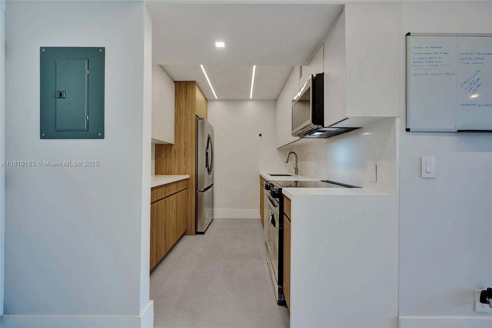 3401 N Country Club Dr 619 Property Photo 12