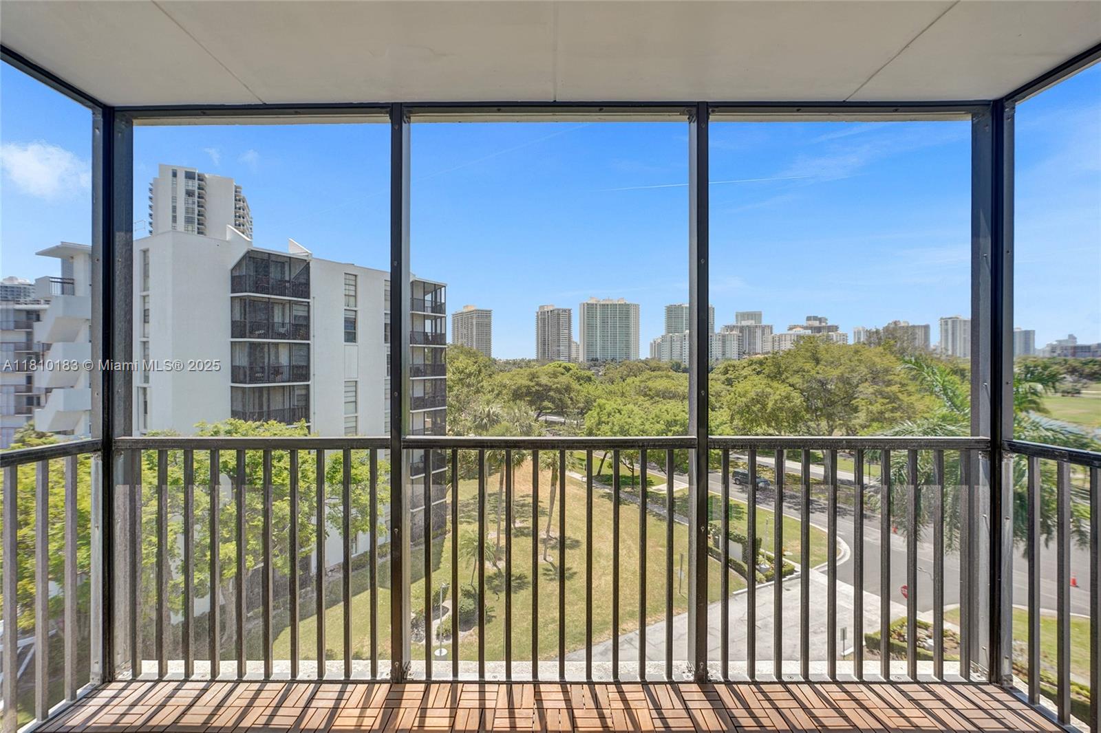 3401 N Country Club Dr 619 Property Photo 18