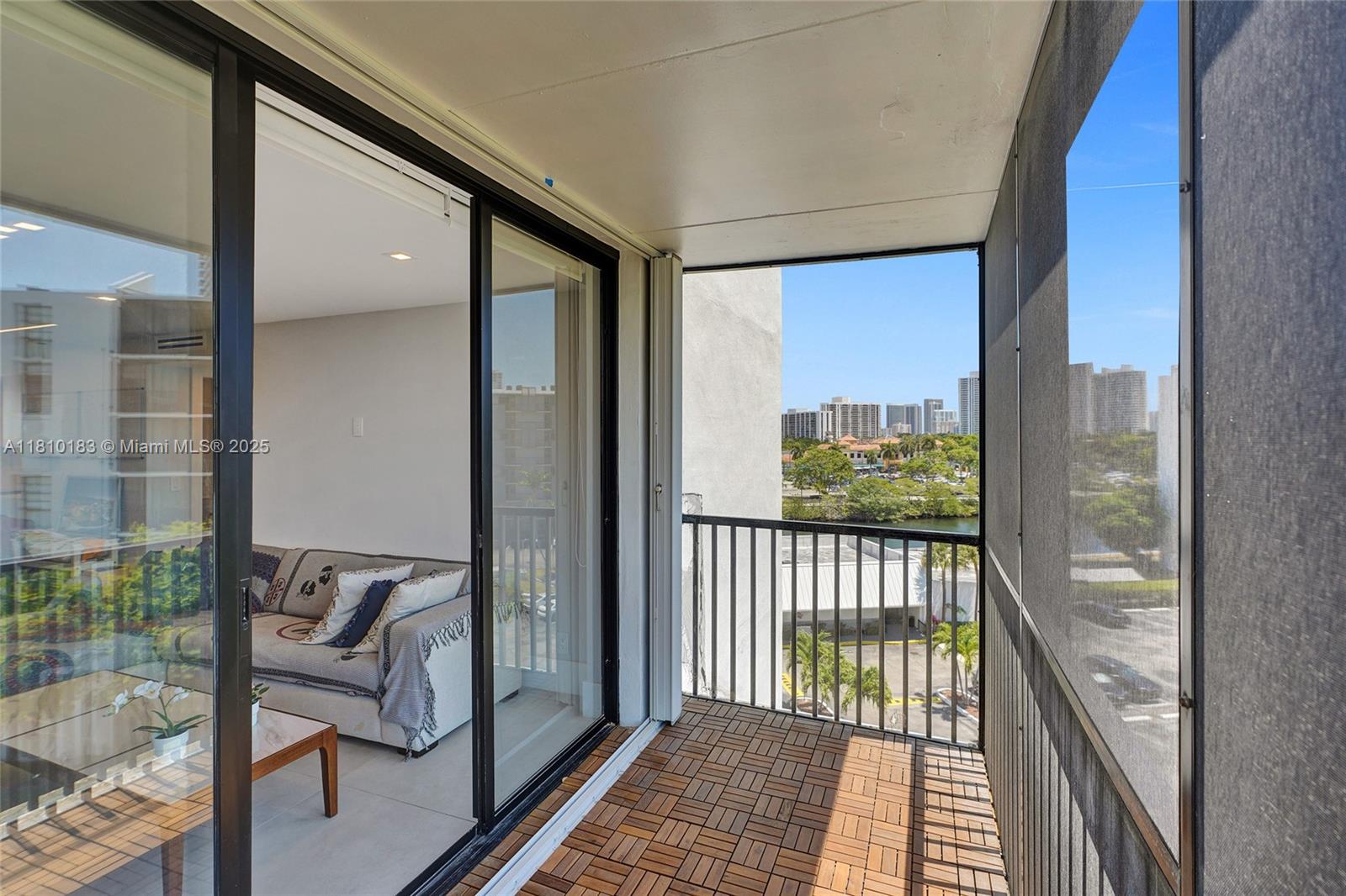 3401 N Country Club Dr 619 Property Photo 21