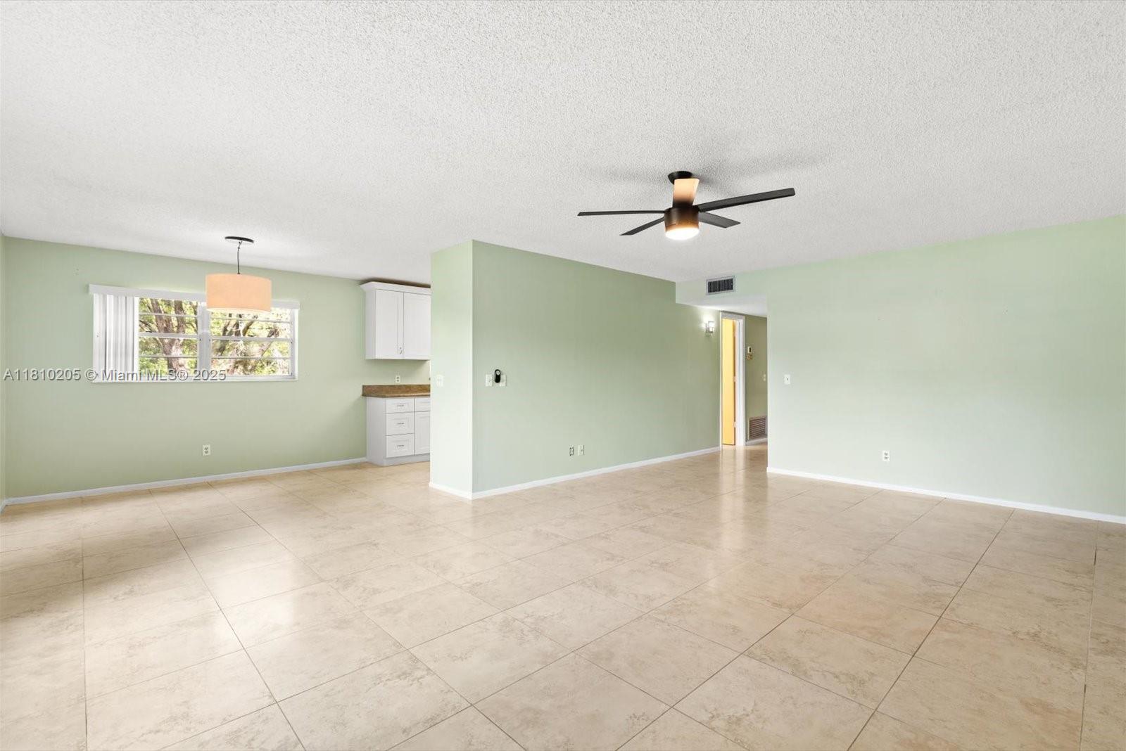 20 Lake Vista Trl 107 Property Photo 2