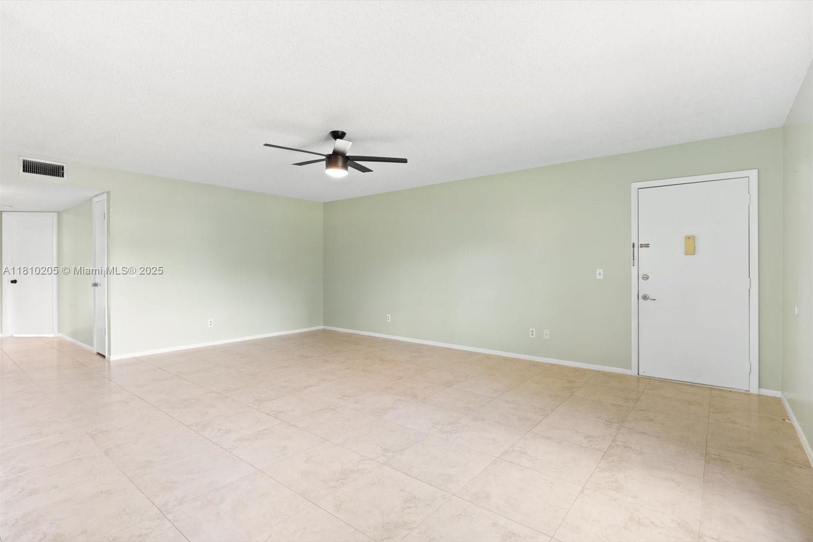 20 Lake Vista Trl 107 Property Photo 4