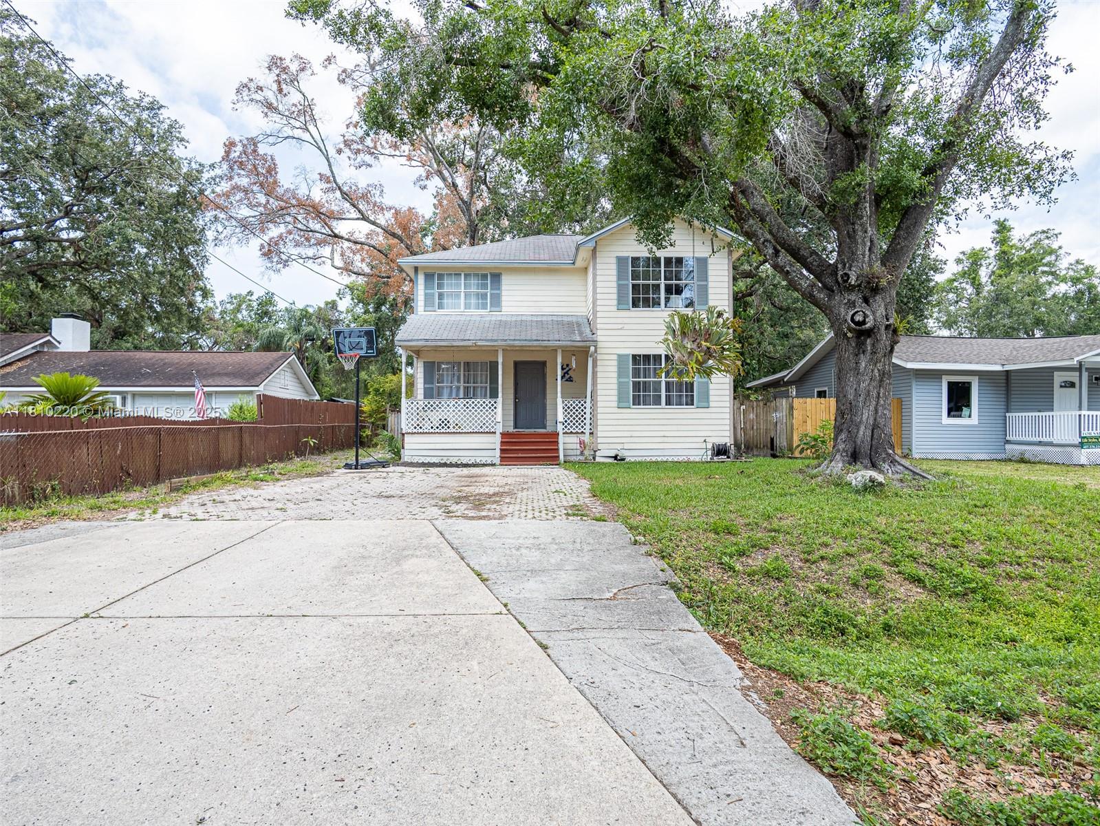 8304 N Orleans Ave Property Photo 1