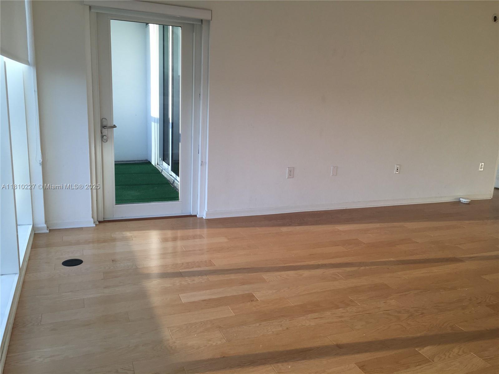 10275 Collins Ave 628 Property Photo 10