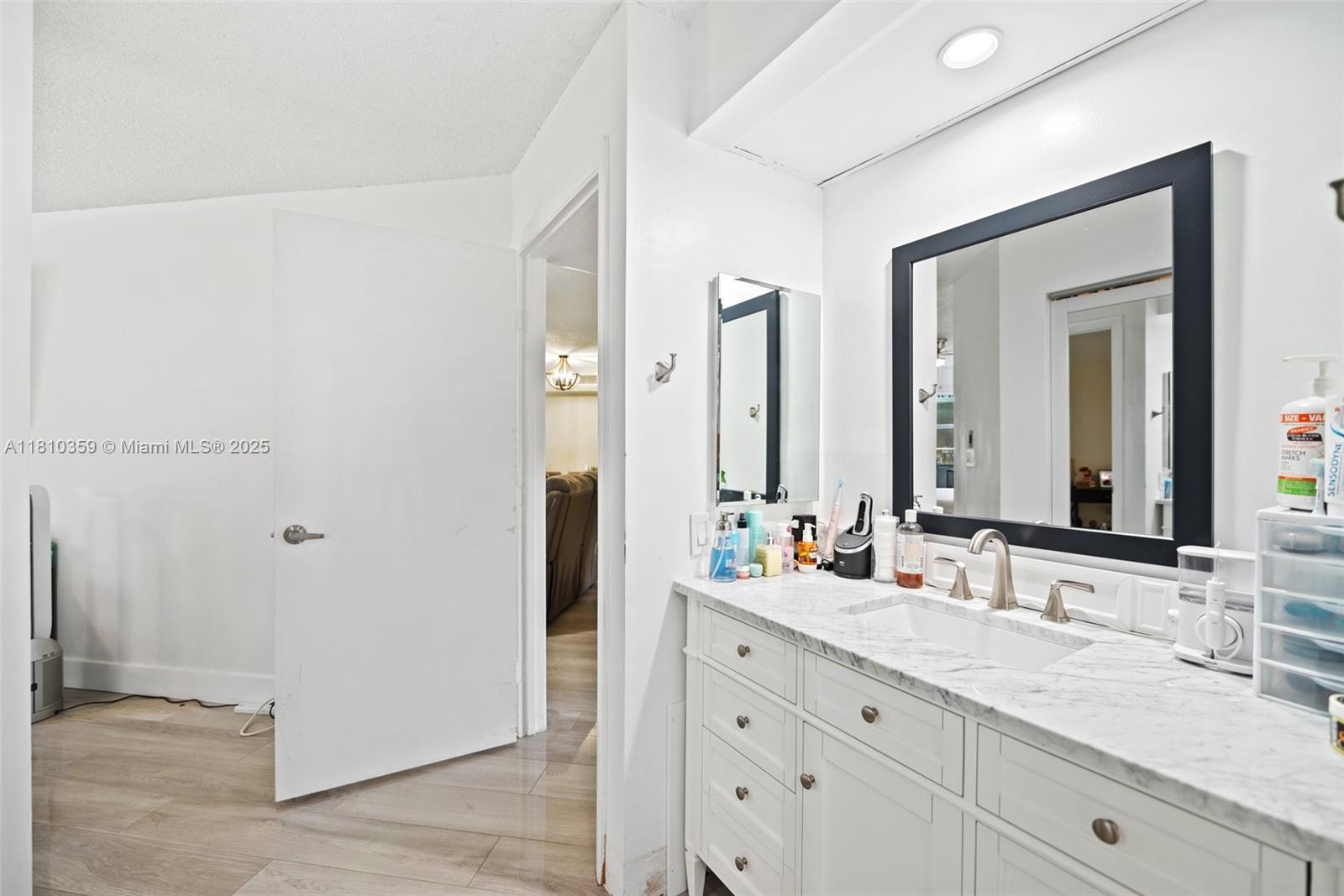 2649 Se 19th Ct 106-d Property Photo 26