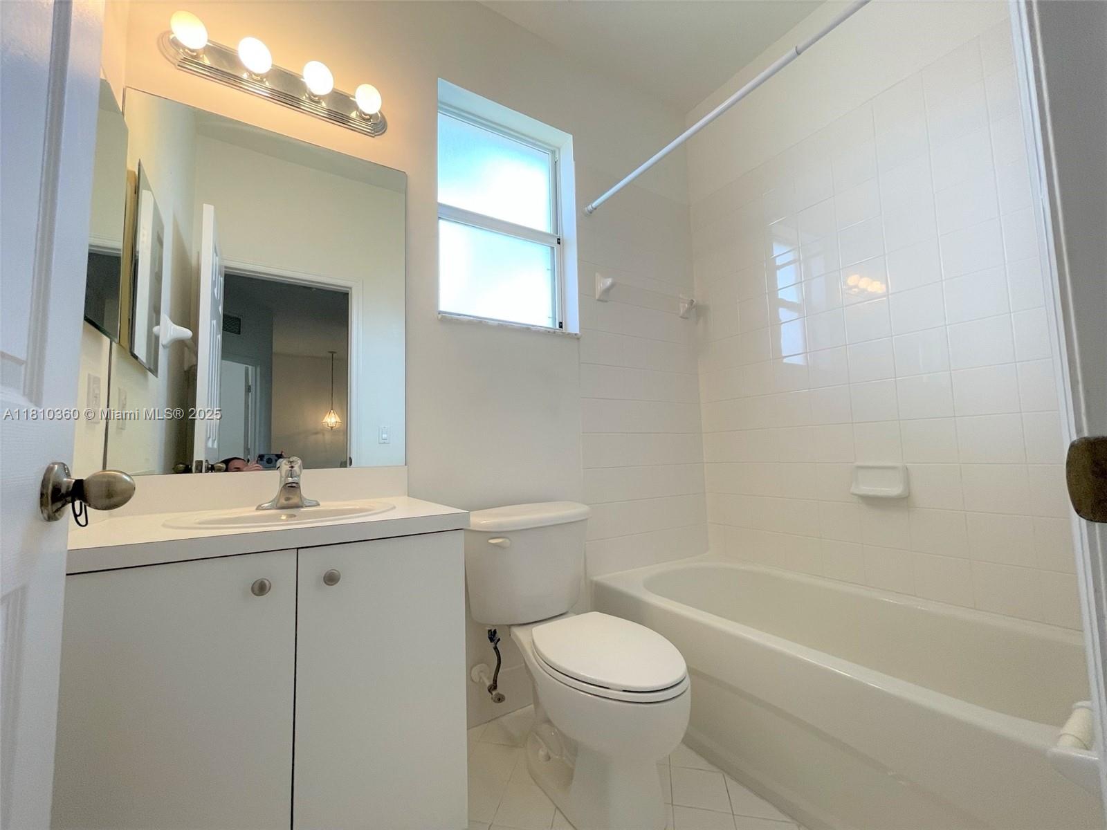 957 Ne 42nd Ave 957 Property Photo 12