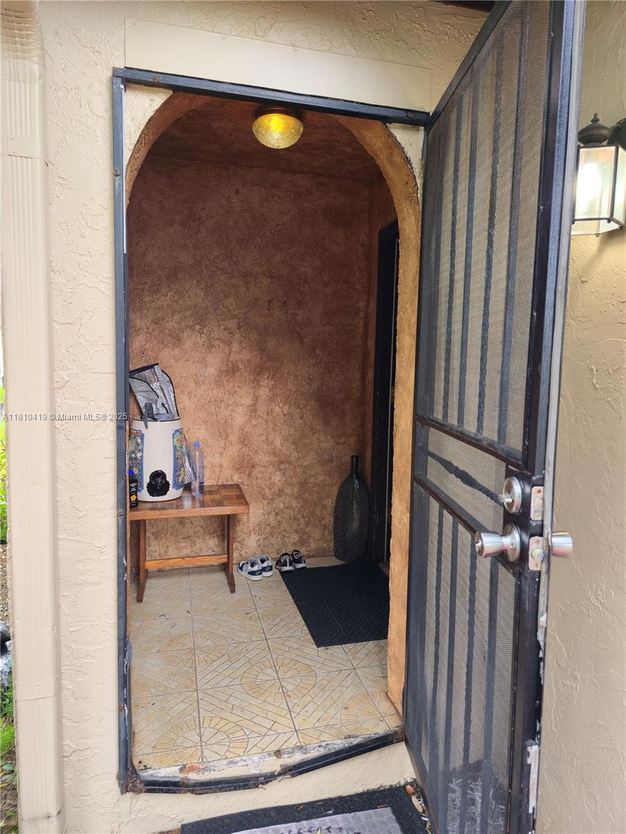 22374 Sw 57th Cir Property Photo 4