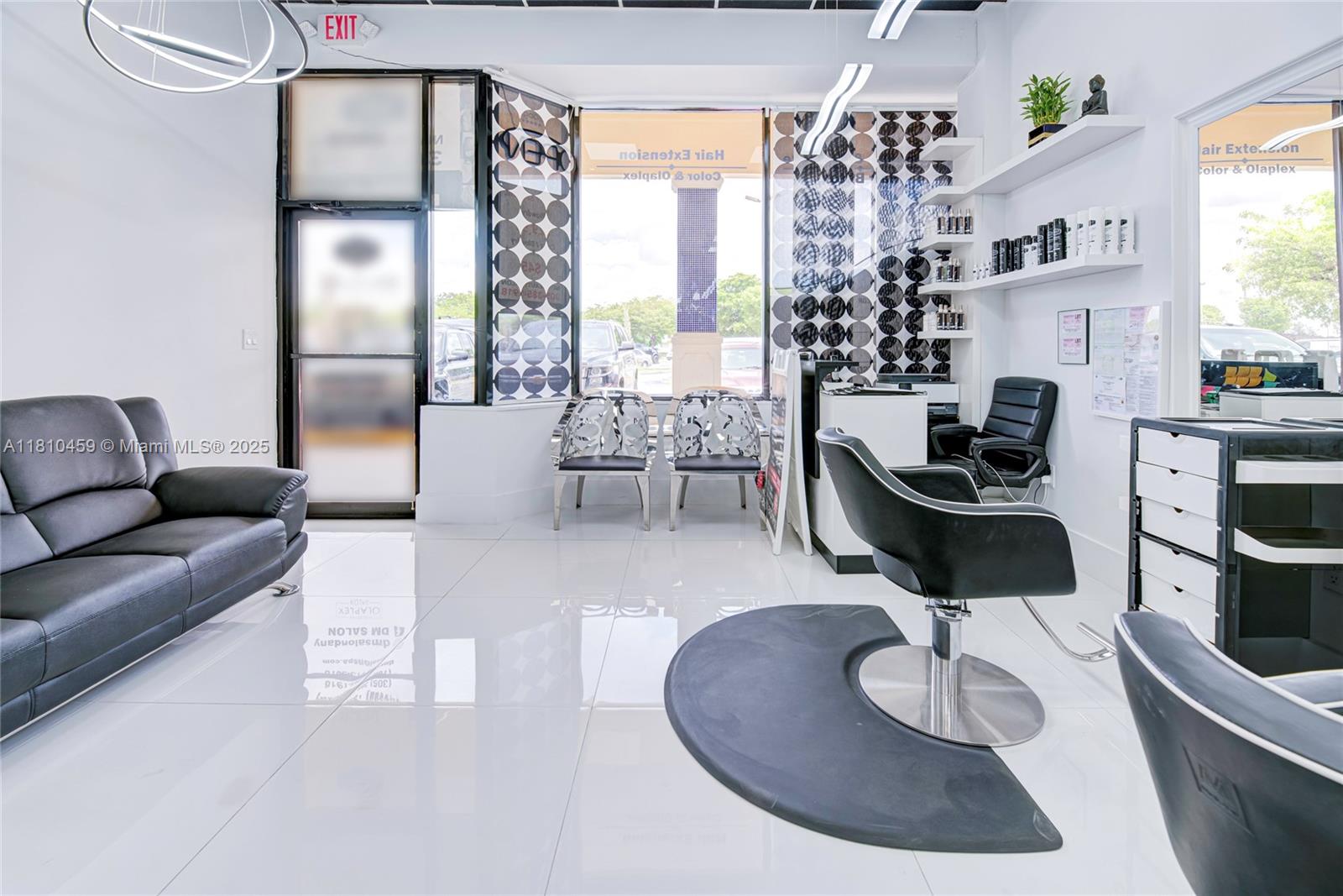Beauty & Nail Salon For Sale In Fontainebleau Property Photo 6