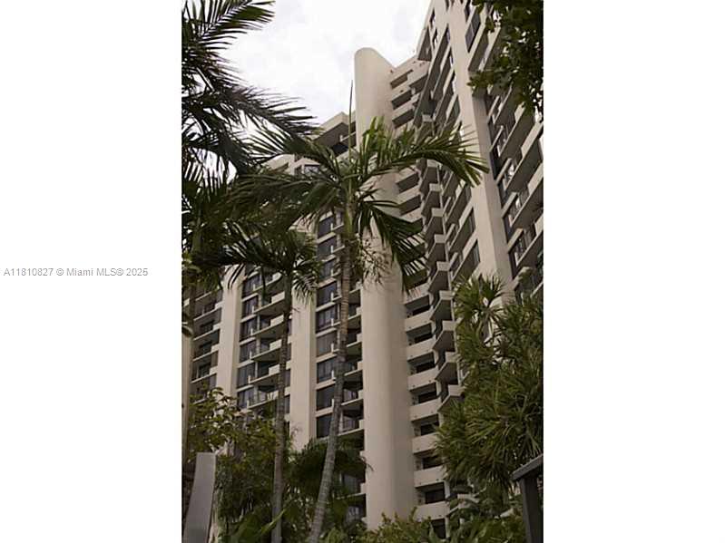 520 Brickell Key Dr A811 Property Photo 3