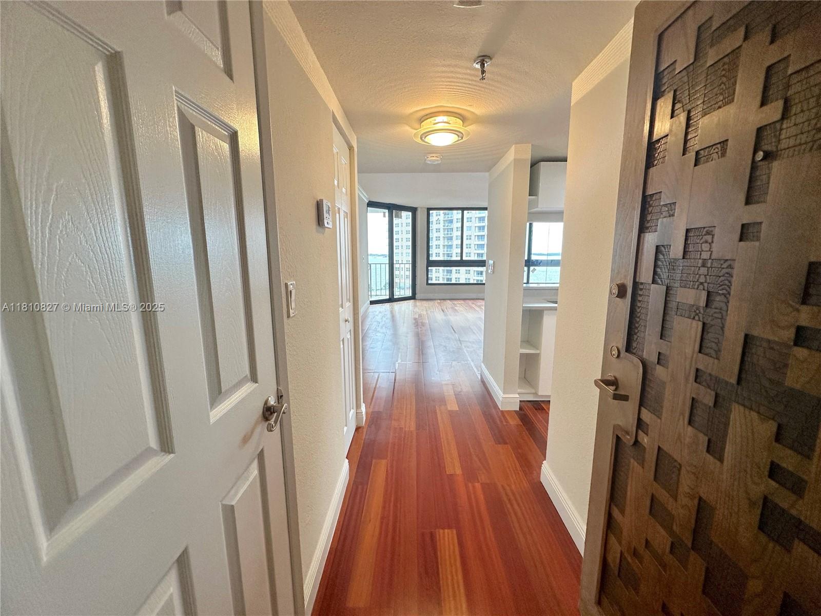 520 Brickell Key Dr A811 Property Photo 4